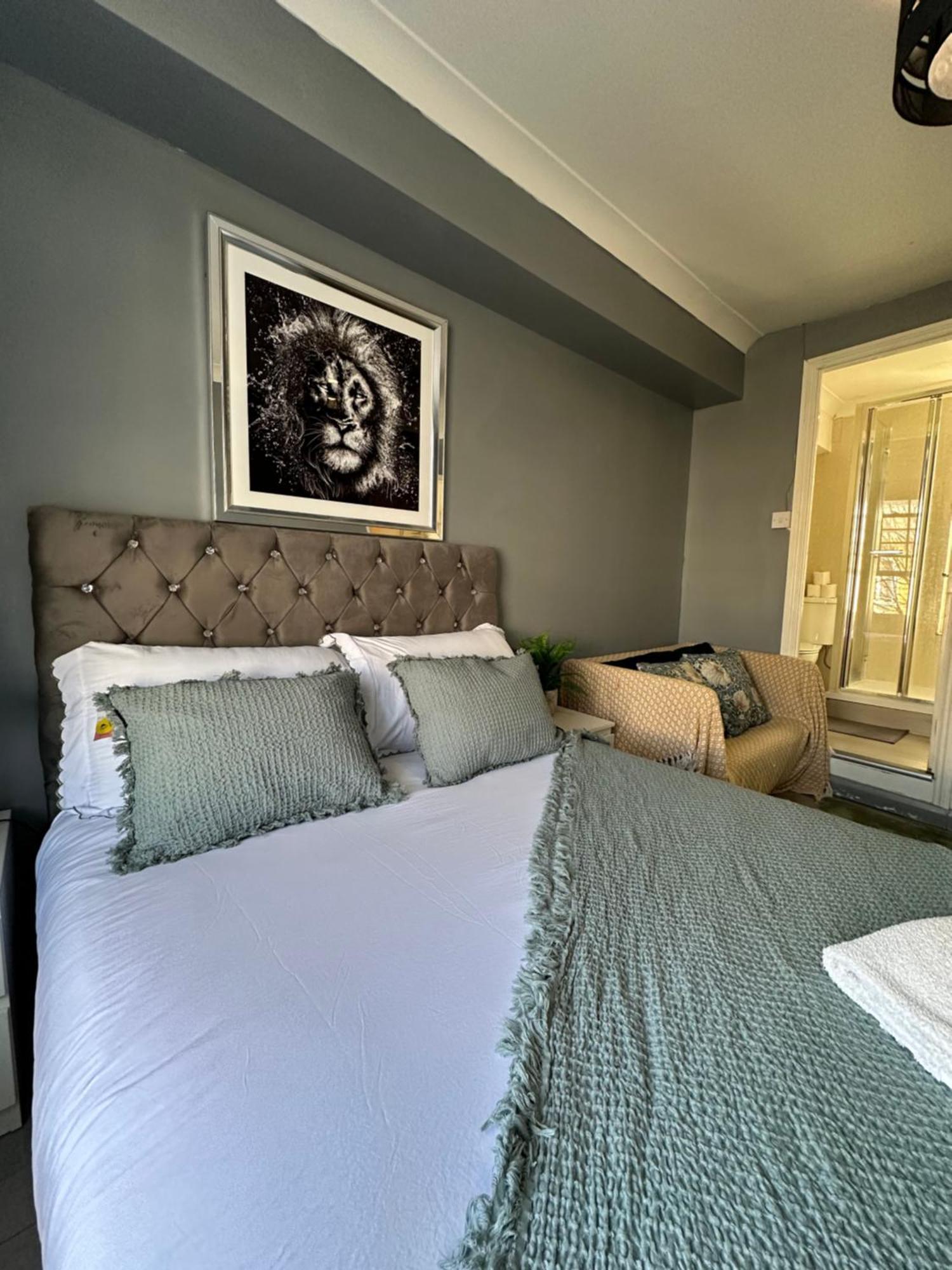 "Bright & Spacious" 3 Bedroom Flat By Kings Cross, St Pancras Station!!!!64 Londyn Zewnętrze zdjęcie